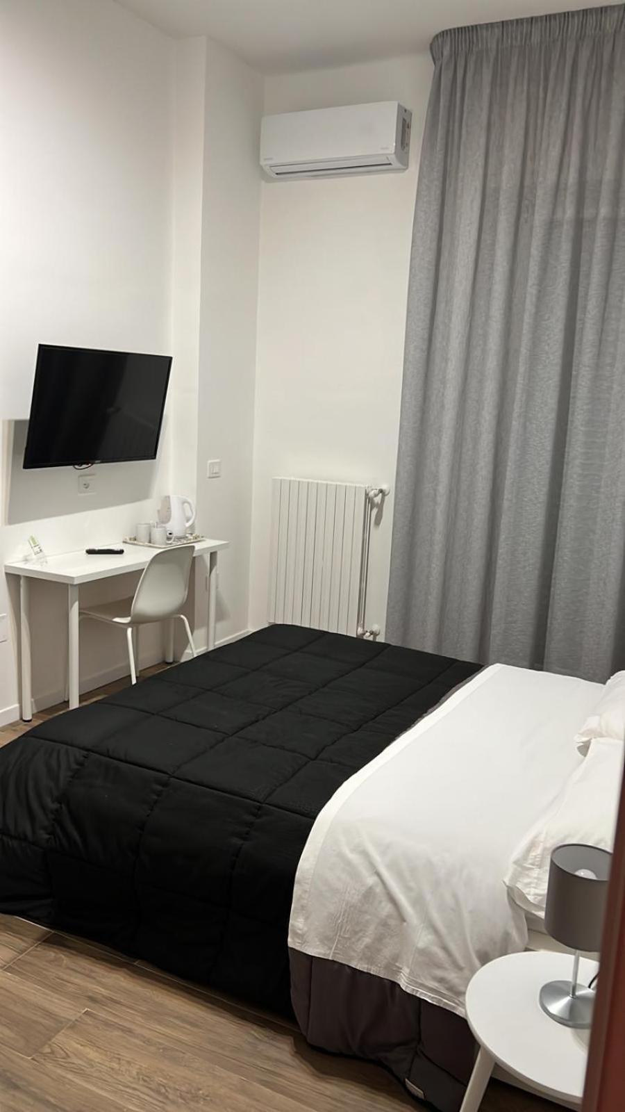 Business Home Piazza Cesare Battisti B&B Residence Foggia Eksteriør bilde